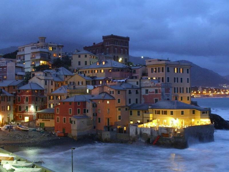 Exclusive Apt Really Downtown - Free Private Parking Included! Genova Eksteriør bilde
