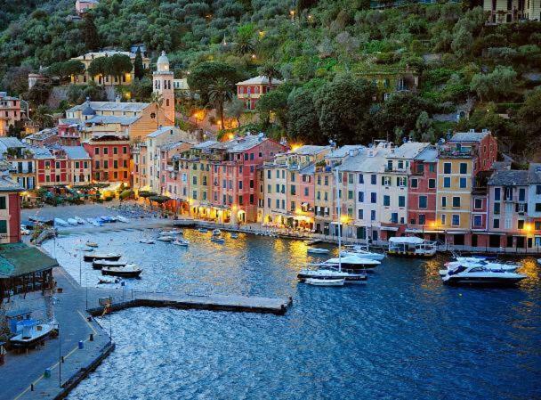 Exclusive Apt Really Downtown - Free Private Parking Included! Genova Eksteriør bilde